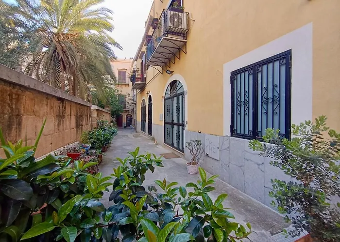 Cortile dei Giusti - Combo Guesthouse